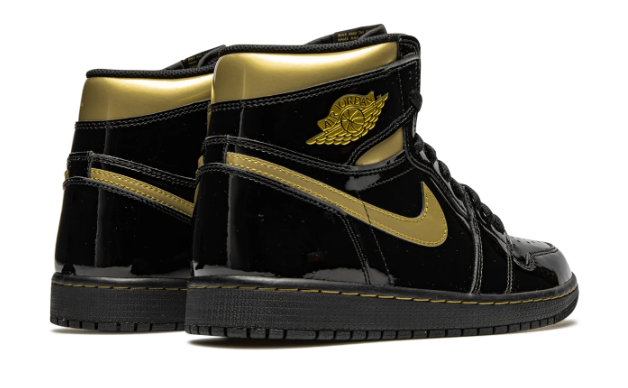 Air Jordan 1 Retro High OG “Black Metallic Gold” 555088-032